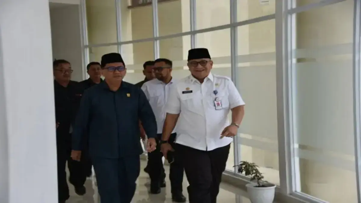 Tutup Masa Sidang II, DPRD Padang Sahkan Tiga Perda Strategis 3 WhatsApp Image 2025 05 04 at 17.21.40 1