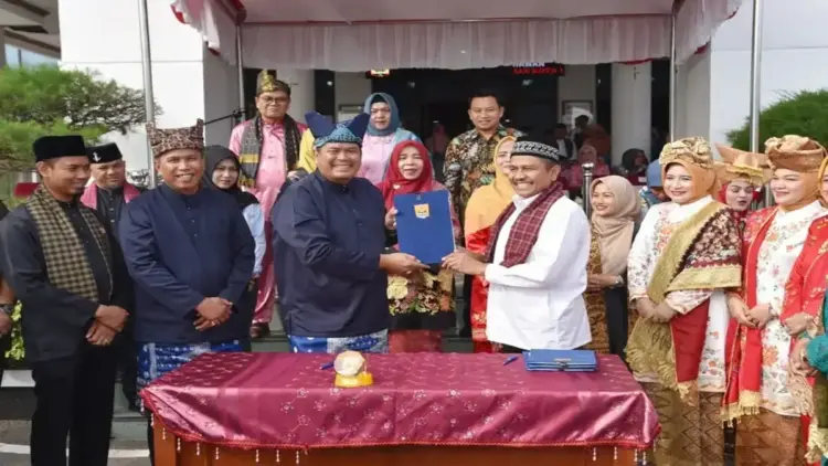 Wako Pariaman meluncurkan Program Saga Saja Plus dan bimbel gratis. (Foto: Ist)