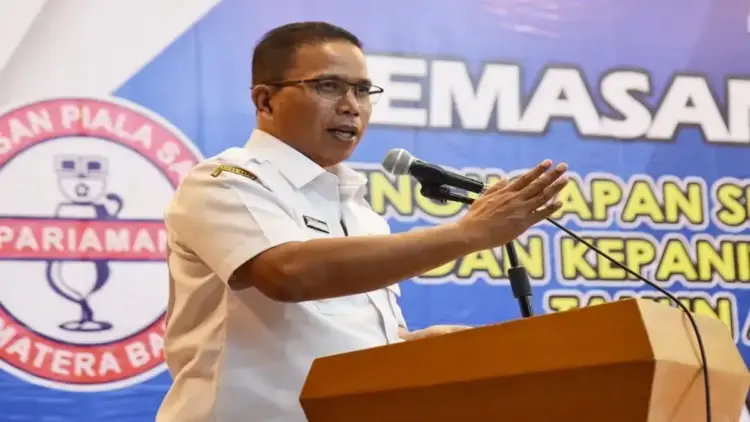 Pemko Pariaman Siapkan PDAM Sendiri, PDAM Tirta Anai Tetap Untung dari Penjualan Air 1 Wawako Pariaman Mulyadi menghadiri Capping Day mahasiswa STIKES Piala Sakti. (Foto: Dok. Ist)