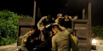 Satpol PP Padang Amankan 3 Motor dalam Operasi Penertiban Balap Liar di Kawasan Air Pacah 8 Satpol PP Padang Amankan 3 Motor dalam Operasi Penertiban Balap Liar di Kawasan Air Pacah