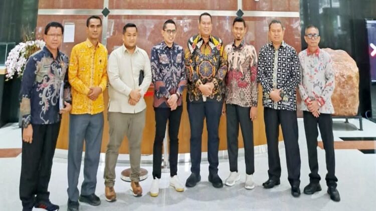 Wako Pariaman Yota Balad mengikuti rakor bersama KPK. (Foto: Dok. Ist)