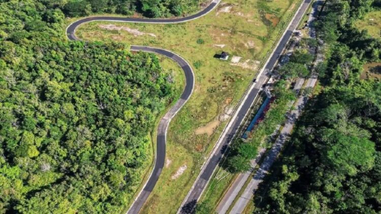 Manang Race 2025 di Sawahlunto: Pacu Ekonomi Lokal lewat Sport Tourism 1 Foto udara kawasan road race Sirkuit Permanen Kandi yang menjadi lokasi Manang Race.