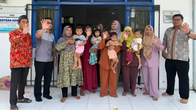 PTPN IV Regional 4 Serahkan Bantuan Stunting Tahap Tiga 1 bantuan stunting tahap tiga PTPN IV Regional 4