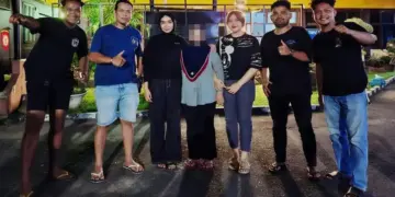 Maling Uang Toko Tempatnya Bekerja, Wanita Muda di Padang Ini Diciduk Polisi 8 Wanita muda diamankan Tim Satreskrim Polresta Padang karena melakukan pencurian uang di toko tempatnya bekerja. (dok. istimewa)