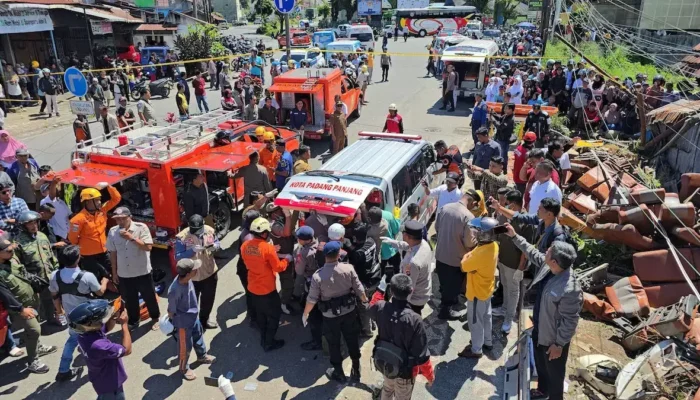 Update: 12 Penumpang Meninggal dalam Kecelakaan Maut Bus ALS di Padang Panjang