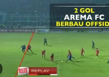 Gol kontroversial Arema FC saat laga semifinal Piala Presiden Leg 2 2017 lalu. (dok. tangkapan layar)