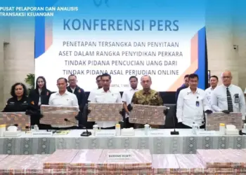 Konferensi pers penetapan tersangka dan penyitaan aset di perkara judi online oleh PPATK. (dok. PPATK)