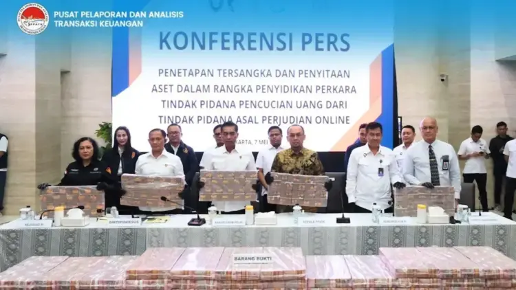 PPATK Catat Penurunan Transaksi Judi Online hingga 80 Persen di Kuartal I 2025 1 Konferensi pers penetapan tersangka dan penyitaan aset di perkara judi online oleh PPATK. (dok. PPATK)