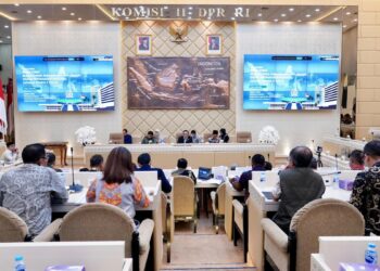 Rapat kerja Komisi II DPR RI dengan Kanwil BPN se-Indonesia. (dok. istimewa)