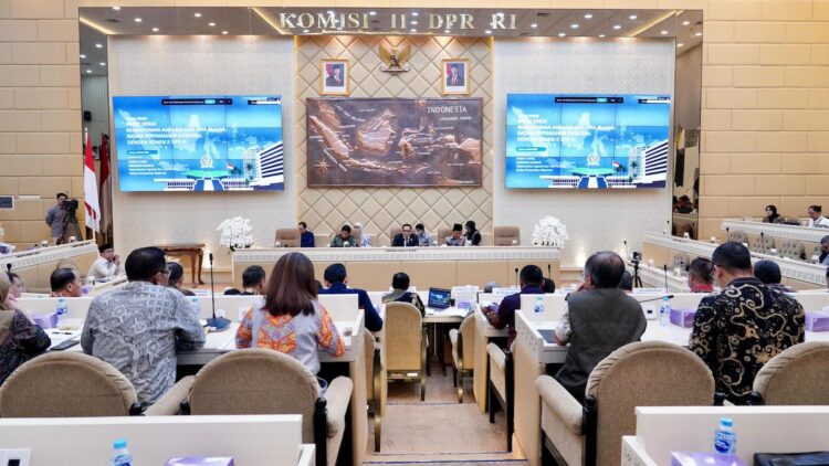 Tindak Lanjut Evaluasi Triwulan I, Komisi II DPR RI Adakan Rapat Kerja dengan Kanwil BPN Provinsi Se-Indonesia 1 Rapat kerja Komisi II DPR RI dengan Kanwil BPN se-Indonesia. (dok. istimewa)