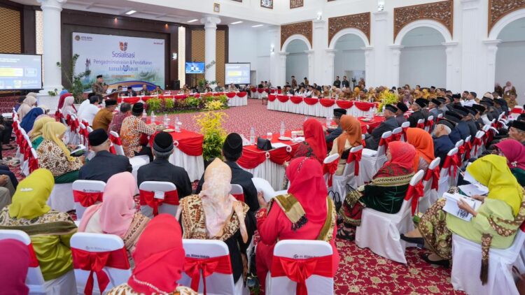 Sosialisasi administrasi tanah oleh Wamen Ossy di Bukittinggi. (dok. ATRBPN)