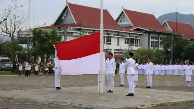 Upacara Hari Pendidikan Nasional di Balaikota Padang, Jumat (2/5/2025). (dok. Prokopim)
