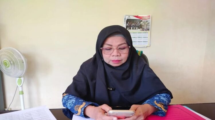 Pemkab Agam Dampingi Pengurusan Akta Koperasi Merah Putih di 92 Nagari 1 Sekretaris Dinas Koperasi dan UMKM Agam Nelfia Fauzana. ANTARA/Yusrizal.