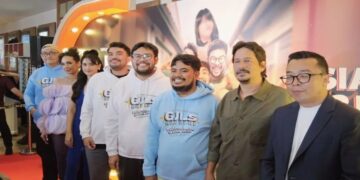 Film “GJLS: Ibuku Ibu-Ibu”, Komedi Absurd yang Sentil Realita Anak Muda Zaman Now 7 Film “GJLS: Ibuku Ibu-Ibu”, Komedi Absurd yang Sentil Realita Anak Muda Zaman Now