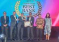 Bank Nagari menyabet dua penghargaan sekaligus pada ajang Banking Service Excellence Awards 2025 yang digelar Majalah Infobank dan Marketing Research Indonesia (MRI). (dok. istimewa)