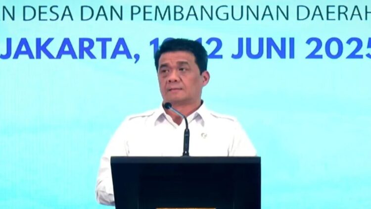 Wamendes Tekankan Pentingnya Ketahanan Pangan dan Iklim Dimulai dari Desa 1 Tangkapan layar - Wakil Menteri Desa dan Pembangunan Daerah Tertinggal (Wamendes PDT) Ahmad Riza Patria saat memberikan pidato dalam penutupan kegiatan Sharing Knowledge Desa Berketahanan Pangan dan Iklim di Jakarta, Rabu (11/6/2025) malam. (ANTARA/Tri Meilani Ameliya)