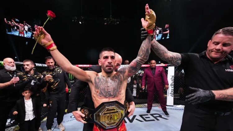 Ilia Topuria kalahkan Oliviera di UFC 317. (dok. UFC)