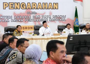 Menteri Nusron Minta Jajaran Kanwil BPN di Sulteng Percepat Validasi Data Pertanahan 14 Menteri Nusron beri arahan pada semua Kantah BPN se-Sulteng. (dok. ATR/BPN)