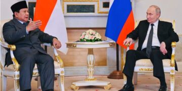 Presiden Republik Indonesia Prabowo Subianto dan Presiden Federasi Rusia Vladimir Putin bertemu dalam suasana hangat dan penuh keakraban di Istana Konstantinovsky, St. Petersburg, pada , Kamis (19/6/2025). (Foto: BPMI Setpres/Laily Rachev)