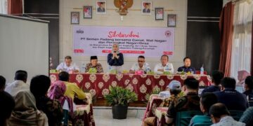 Dukung Pembangunan 12 Nagari, PT Semen Padang Gandeng BUMNAG Tiga Kecamatan di Padang Pariaman 8 Kepala Biro Humas dan Komunikasi PT Semen Padang, Nur Anita Rahmawati memberi sambutan dalam sosialisasi dan kolaborasi perusahaan dengan BUMNag di Padang Pariaman. (dok. Humas)