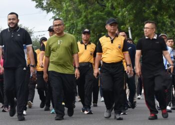 Wako Fadly Amran hadiri jalan sehat Hari Bhayangkara. (dok. istimewa)
