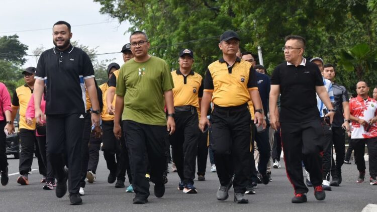 Wako Fadly Amran hadiri jalan sehat Hari Bhayangkara. (dok. istimewa)