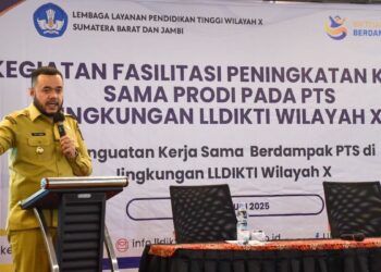 Wako Fadly Amran jadi pembicara di LLDIKTI Wilayah X. (dok. Prokopim)