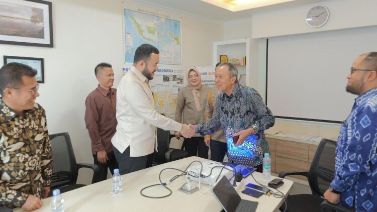 Wako Fadly Amran Jajaki Kerja Sama Pengelolaan Sampah dengan PT Awina 1 Wako Fadly Amran jajal kerjasama pengolahan sampah dengan PT Awina. (dok. istimewa)