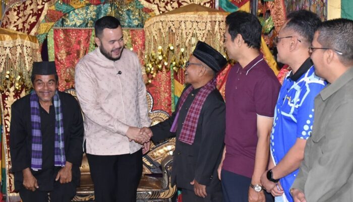 Wako Fadly Amran Sambut Kedatangan Tamu dari Malaysia dengan Makan Bajamba