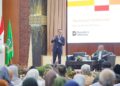 Wamen BUMN sekaligus COO Danantara Dony Oskaria saat memberikan kuliah umum di Unand. (dok. istimewa)