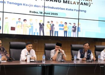 Wawako Maigus Nasir hadir di FGD Padang Melayani. (dok. Prokopim)