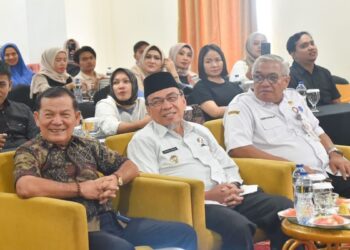 Wawako Maigus Nasir hadir pada acara pembekalan kewirausahaan TKM di Padang. (dok. Prokopim)