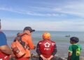 Seorang Pengunjung Hilang Terseret Ombak di Pantai Padang, Identitas Belum Diketahui 6 Seorang Pengunjung Hilang Terseret Ombak di Pantai Padang, Identitas Belum Diketahui