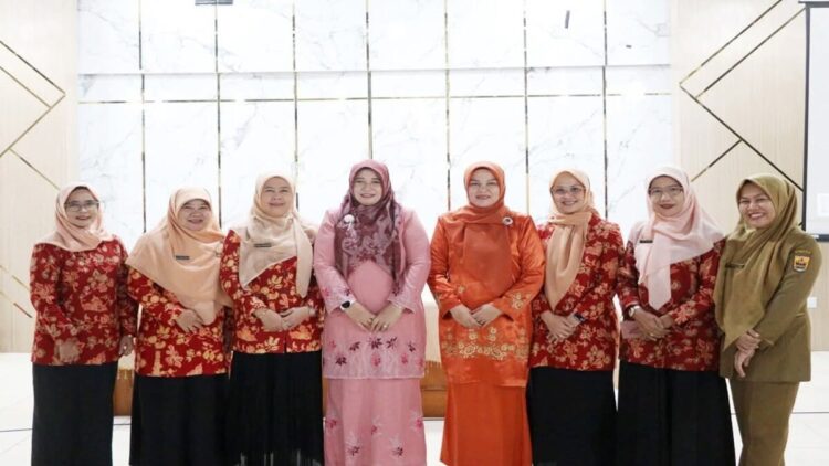 DWP Pariaman Gelar Bimtek e-Reporting, Dorong Profesionalisme-Sinergi Organisasi Perempuan 1 DWP Pariaman menggelar pertemuan bulanan dan ramah tamah. (Foto: Dok. Ist)