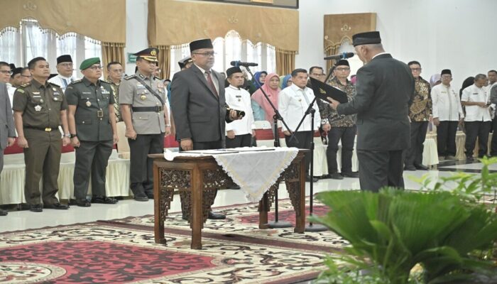 Arry Yuswandi Resmi Dilantik jadi Sekda Sumbar, Gubernur Mahyeldi: Mesin Penggerak Pemerintahan