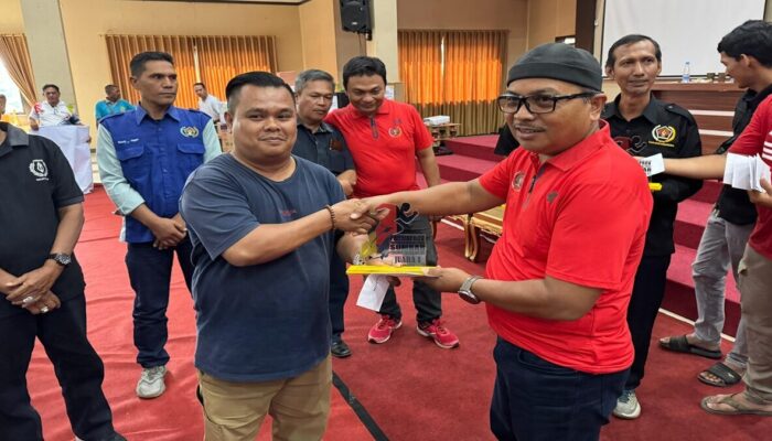 Pemred Radarsumbar Juara 1 Lomba Tulis Jurnalistik Porwaprov 2025