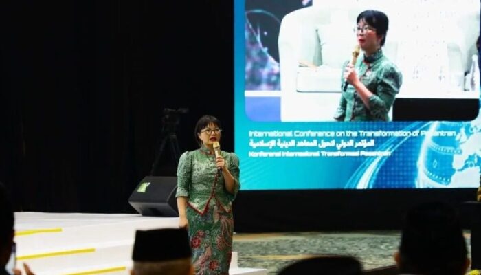 Wamendiktisaintek: Manusia Tak Akan Tergantikan AI Jika Pendidikan Tetap Menjaga Akar Kemanusiaan