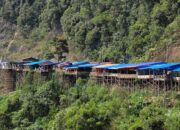 Gubernur Sumbar Tertibkan Pedagang di Atas Jembatan Kelok 9