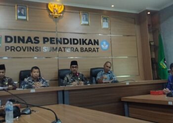 Jumpa pers SPMB Sumbar 2025. (dok. adpsb)