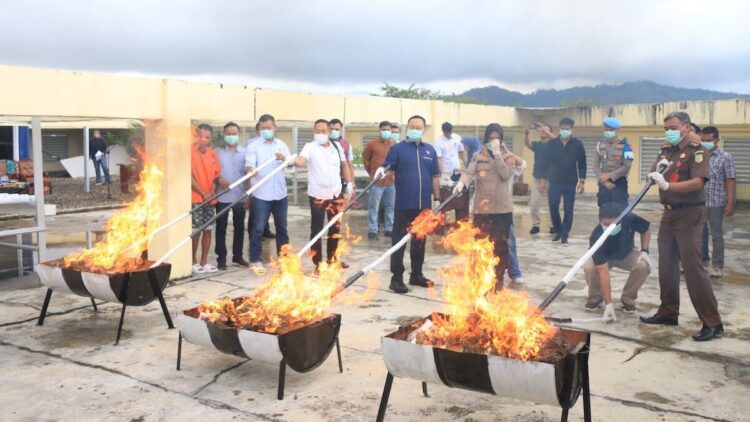 Pemusnahan barang bukti narkoba di Mapolda Sumbar. (dok. istimewa)