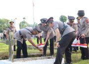 Hari Bhayangkara ke-79: Polres Nias Gelar Ziarah dan Tabur Bunga di TMP Gunungsitoli