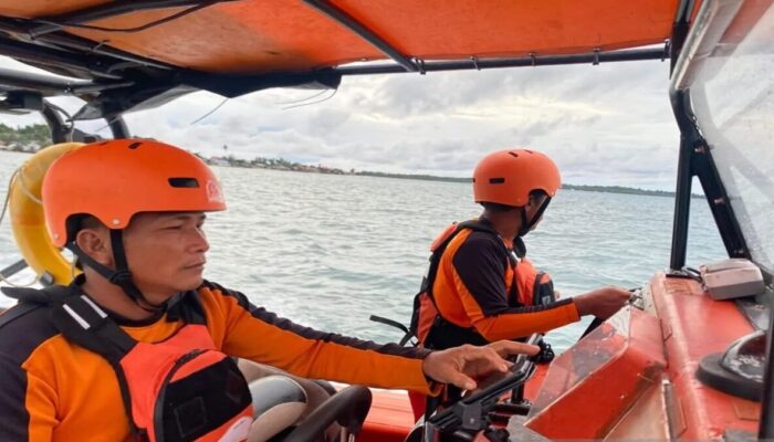 Kapal Terbalik di Selat Sipora Mentawai, 10 Penumpang masih Hilang