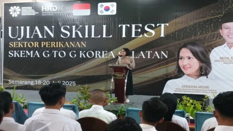 Korea Selatan masih jadi Negara Favorit Pekerja Migran Indonesia, Lebih dari 10.000 Daftar Program G to G 1 Wakil Menteri Pelindungan Pekerja Migran Indonesia Christina Aryani saat meninjau 'Skill Tes Calon PMI Program G to G ke Korsel", di Semarang, Sabtu (19/7/2025). (ANTARA/Zuhdiar Laeis)