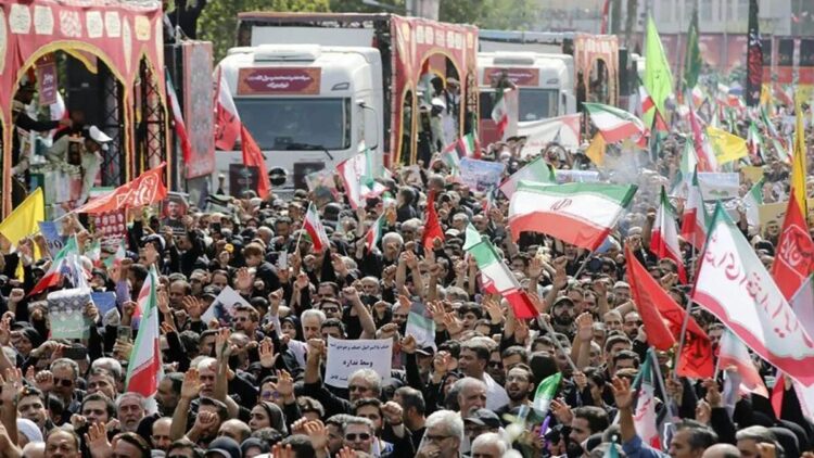 Pemakaman kenegaraan untuk komandan militer dan ilmuwan nuklir yang tewas dalam konflik 12 hari dengan Israel diadakan di Teheran, Iran (28/6/2025). ANTARA/Xinhua/aa.