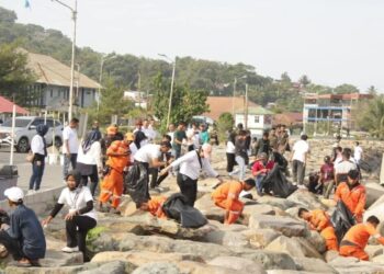 Bapas Padang Siap Terapkan Sanksi Kerja Sosial, Simulasi Digelar di Pantai Padang