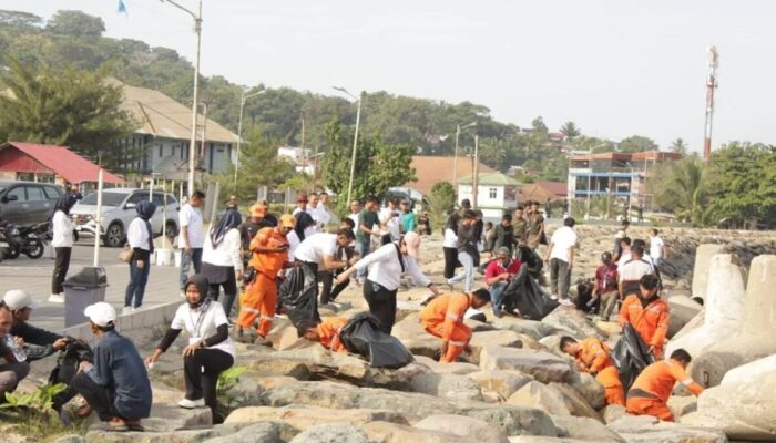 Bapas Padang Siap Terapkan Sanksi Kerja Sosial, Simulasi Digelar di Pantai Padang