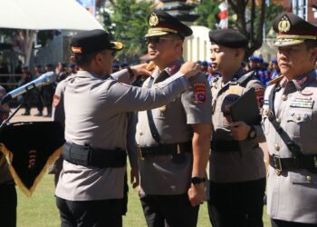 Upacara sertijab Wakapolda Sumbar yang baru. (dok. Bidhumas)