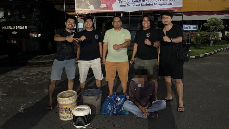 Tim Klewang tangkap pelaku pencurian di warung kelontong kawasan Padang Selatan. (dok. istimewa)