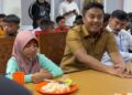 Sekolah Gratis, Asrama Lengkap, Makan Terjamin: Wagub Tinjau Langsung Sekolah Rakyat 5 Wagub Sumbar Vasko Ruseimy tinjau sekolah rakyat di Padang. (dok. adpsb)