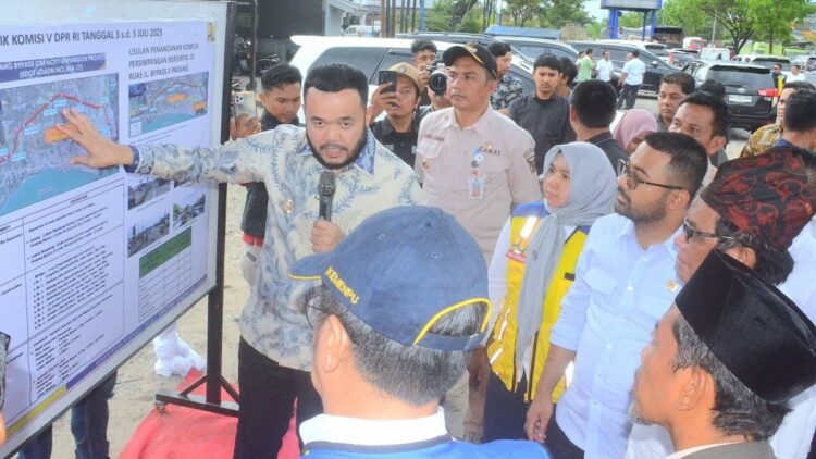 Wako Fadly Amran beberkan marketplan penanganan macet di Jalan Bypass Padang. (dok. Prokopim)